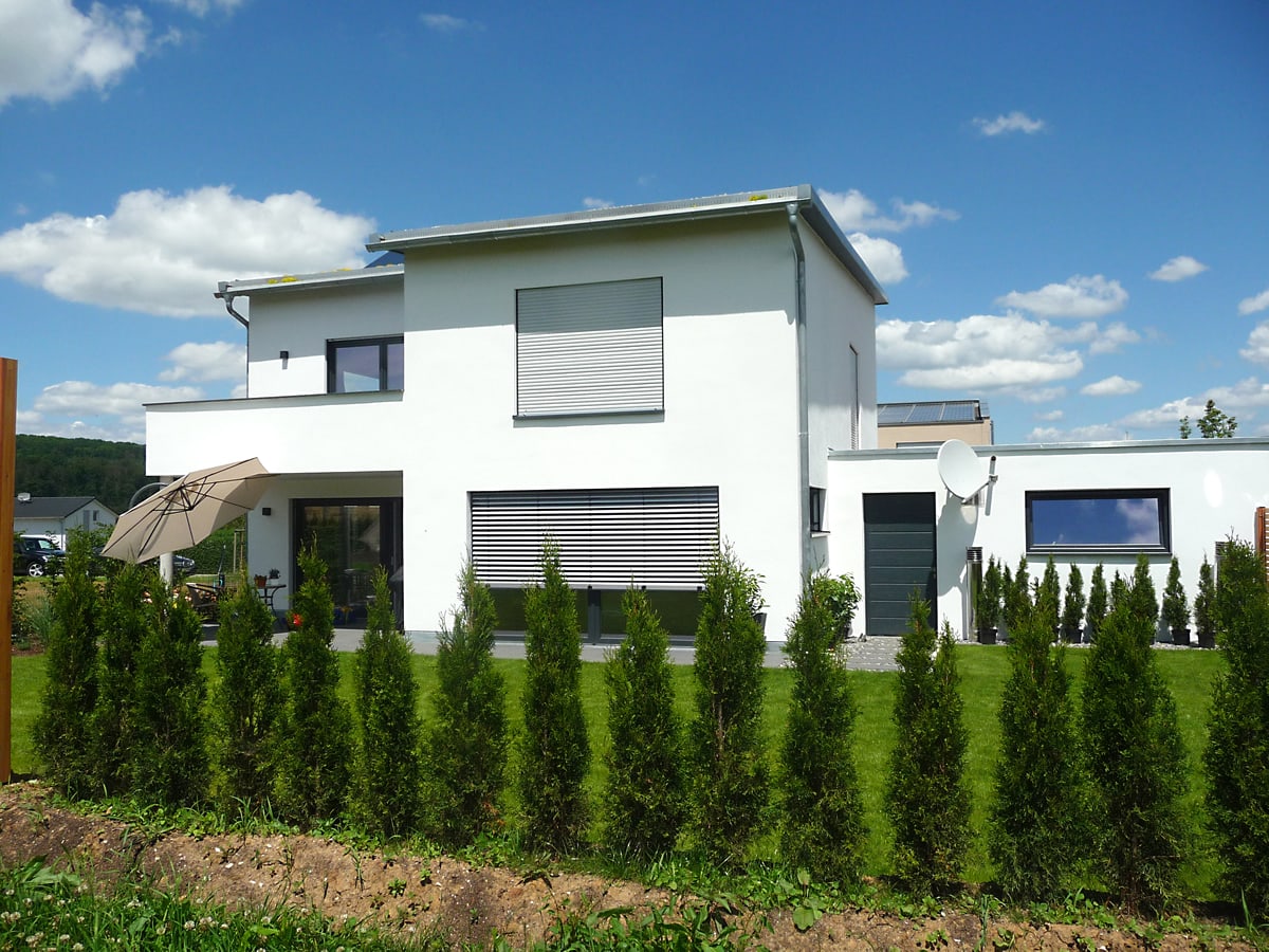Neubau Einfamilienhaus mit Doppelgarage 2016- Ansicht Garten